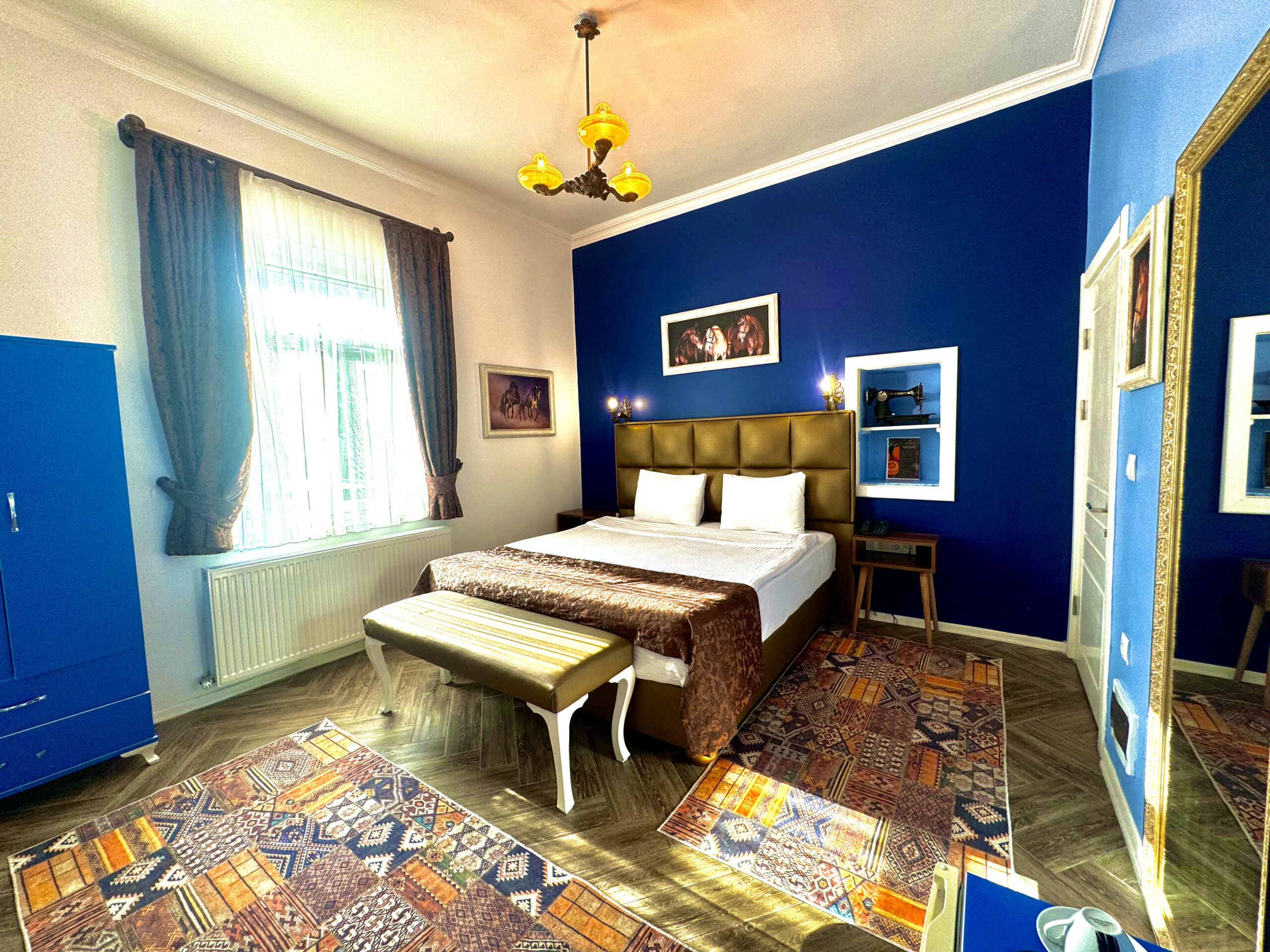 Deluxe Room - The Red Horse Hotel